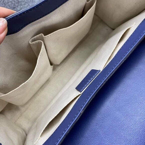 100% Authentic Gucci Emily Guccissima Medium Shoulder Bag - Picture 13 of 15